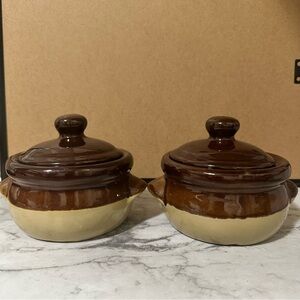 Set of 2 Vintage Rockingham BeanBowls with lids Old stock Pottery Bean Crock Pot